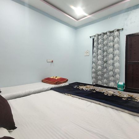 Geeta Homestay Ujjain Luaran gambar